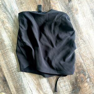 Small black cider skirt
